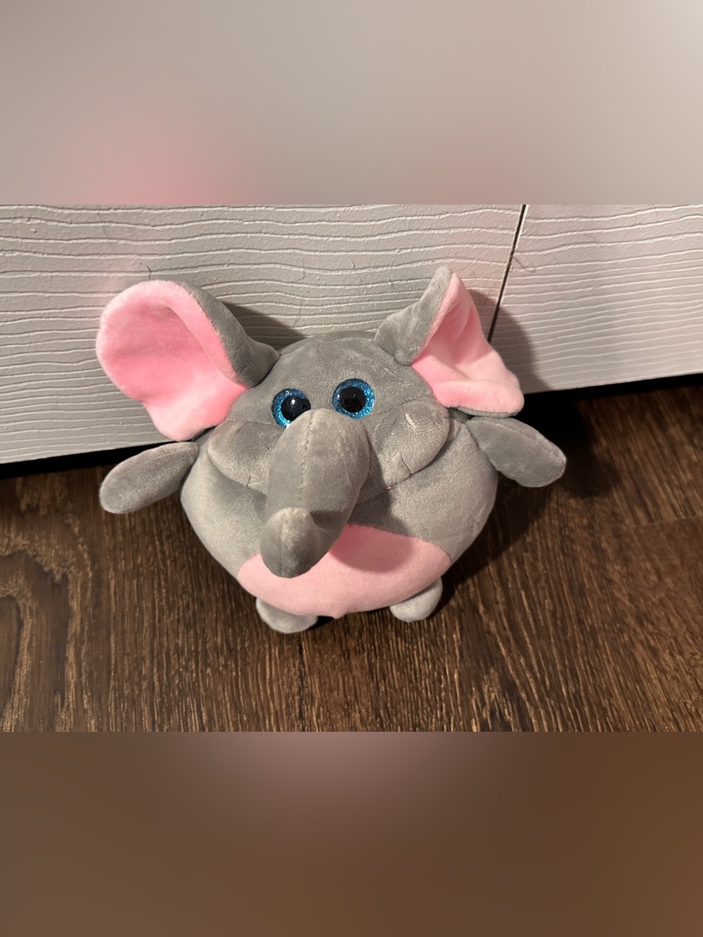 5” elephant Peanuts Smooshimals Toy Factory Plush Stuffed Animal Pink